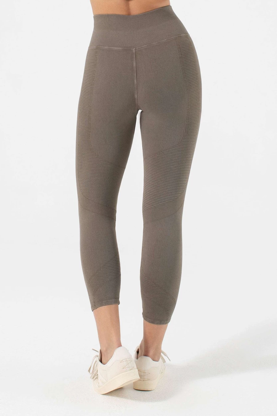 NUX Women's Body Engineered High-Waisted 7/8 Leggings for Optimal Fit & Performance